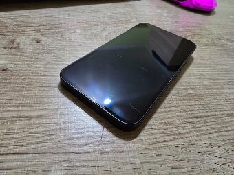 Iphone 13 mini 128gb plnefunkcny ma len skrabanceky na displ - 2