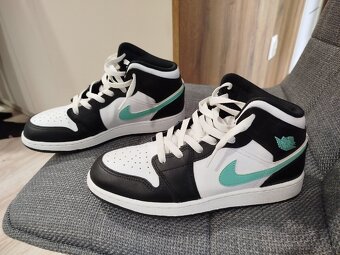Botasky Air JORDAN 1 MID - 2