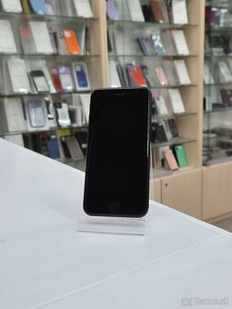 Apple iPhone SE 2020 64GB čierny | ZÁRUKA - 2