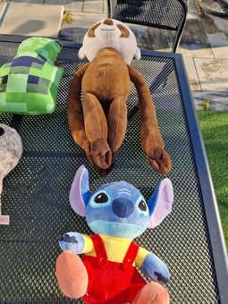 Predám balík plyšových hračiek cena komplet 10€. BA. - 2