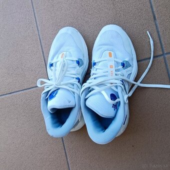 Basketbalová obuv - 2