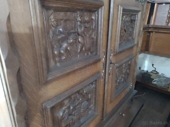 Starožitná skriňa/komoda - 2