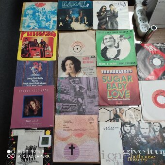 MC kazety různé originalky, LP, CD, VHS hudebni - 2