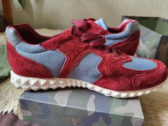 Valentino Garavani. 100% original - 2