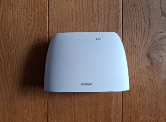 ioGiant 4G LTE Router AC1200 Dual Band - 2