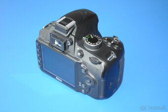 Nikon D3200 telo - 2