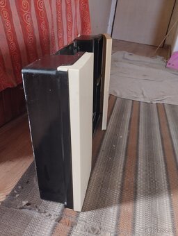 Umývadlo so skrinkou a zrkadlo - 2