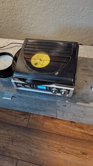 Predám Gramofon Soundmaster - 2