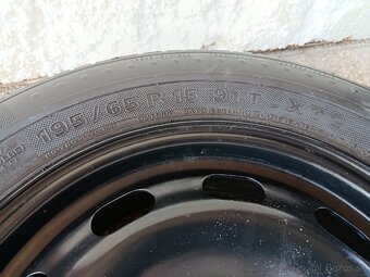 Koleso 195/65 R13.
Stav: použité, ale ako nové
Cena: 25 € - 2