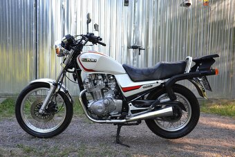 Suzuki GR650 - 2