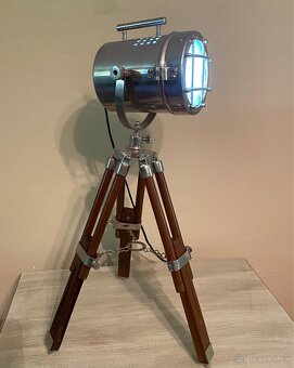 Dizajnová tripod lampa - 2