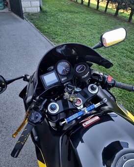 Honda CBR 929RR na opravu - 2