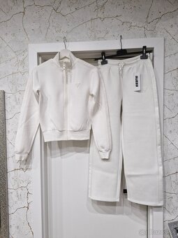 NOVE Guess biela teplakova suprava XS, XS/S - 2