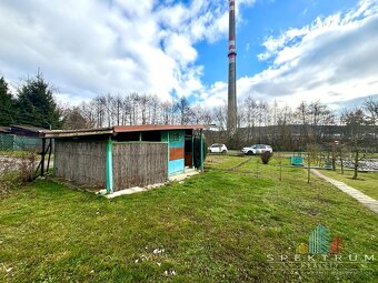 Exkluzívne na predaj  záhrada s chatkou v Bánovciach n/B - 2