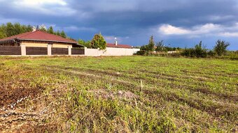 PREDAJ stavebného pozemku - 608m2 - Potônske Lúky - 2