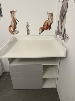 Prebaľovací pult - 2