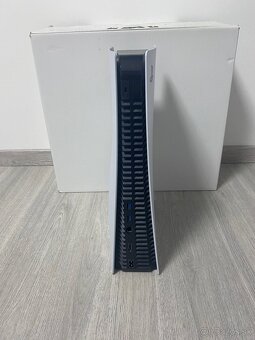 PS5 disková verzia + ovládač + káble + slúchadlá - 2