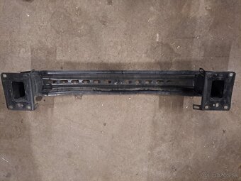 Výstuha predného nárazníka Škoda Octavia 3 - 2