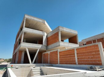 CHORVÁTSKO - Apartmány v tichej časti (S2) - VODICE, ŠIBENIK - 2