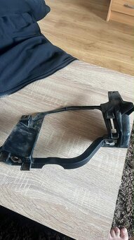 Držiak svetla BMW e60/61 - 2