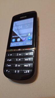 Nokia asha 300 - 2