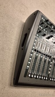 Behringer X32 compact - 2