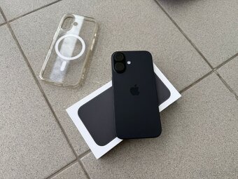 Predam Iphone 16 128gb cierny - 2
