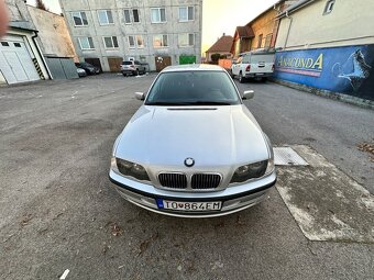 BMW e46 330xd+druhe auto na náhradné diely - 2