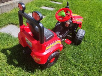 Slapaci traktor + LED svetla a smerovky + vlecka - 2