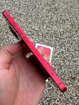 iPhone 13 - baterie 100% red - 2
