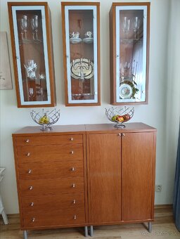 IKEA komoda s vitrínami - 2