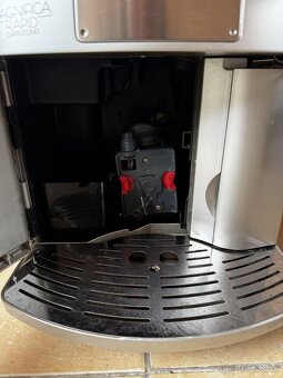 Kávovar Delonghi Magnifica ESAM 3500 - 2