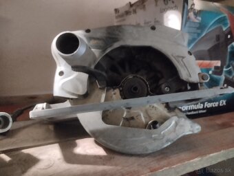 Darujem Elektromotor a Motor a uhlovu brusku - 2