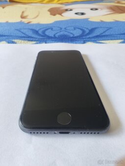 iPhone 8 64GB - 2