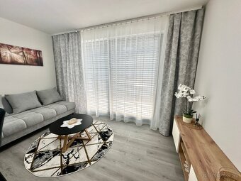 Prenájom 2-izbového bytu v centre Liptovského Mikuláša - 2