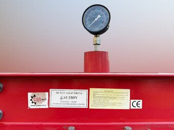 Hydraulický lis 30T - 2