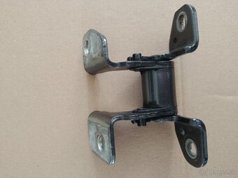 Pánt dverí Jeep Grand Cherokee wk2 - 2