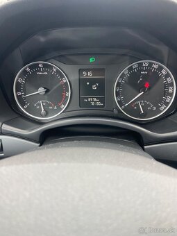 Škoda octavia 2 , 1.6 benzín 75 kw,2011 - 2