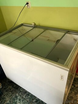 Predám truhlicovu chladnicku - 2