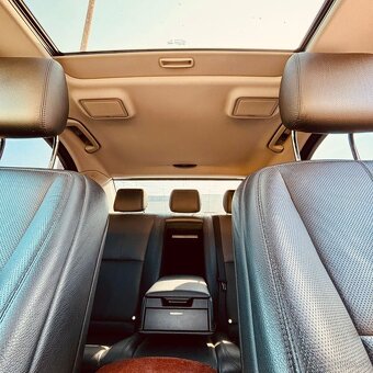 Mercedes-Benz S-Class W221 - 2