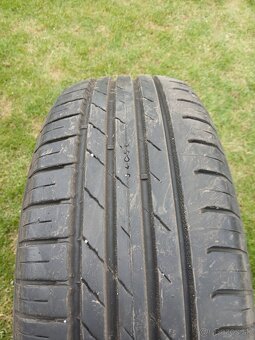 Nokian 195/65r15 letné - 2