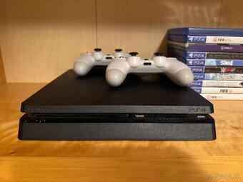 Predám Playstation 4 Slim 500GB + 2 Controllery + 10 hier - 2