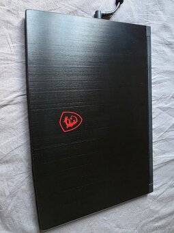 MSI GF63 Thin 9SC-255CZ, Win 10 - 2