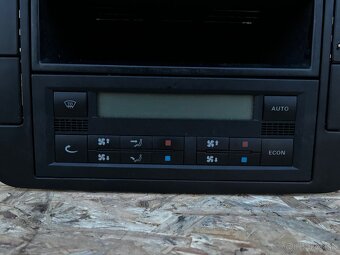 Stredový panel s rádiom Volkswagen Sharan/Seat Alhambra 7M - 2