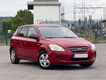 Kia Ceed 1.6 Benzín 104 000Km - 2