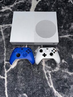 Xbox one s 1TB - 2