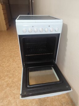 Elektrický sporák Indesit - 2