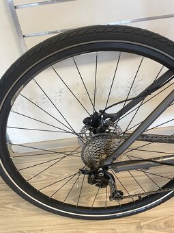 Predám dámsky trekingový bicykel Kross Evado 6.0 M 17 palcov - 2