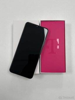 T Phone 4/64GB - 2