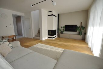 Perla v mori priemernosti - 4i prémiový RD Miloslavov - 2